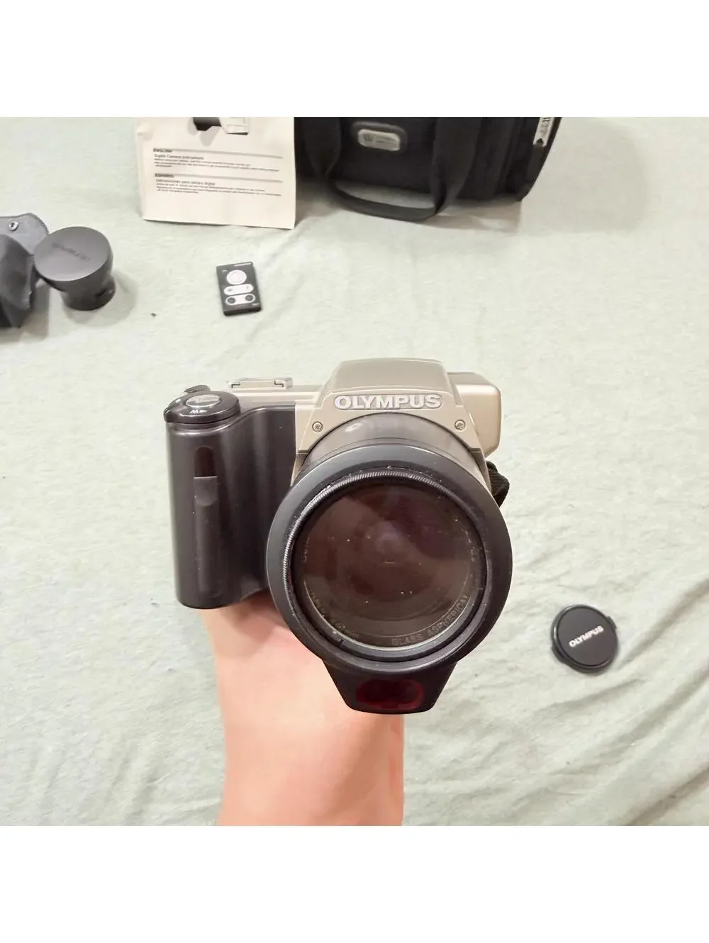C-2500L Olympus Camedia Digital Camera With Carrying Case Bag And Accessories